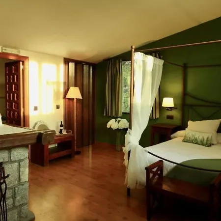 Casona De Navalmedio Hotel 3*