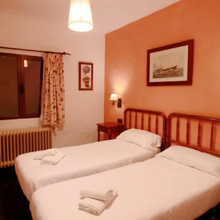 Casona De Navalmedio Hotel
